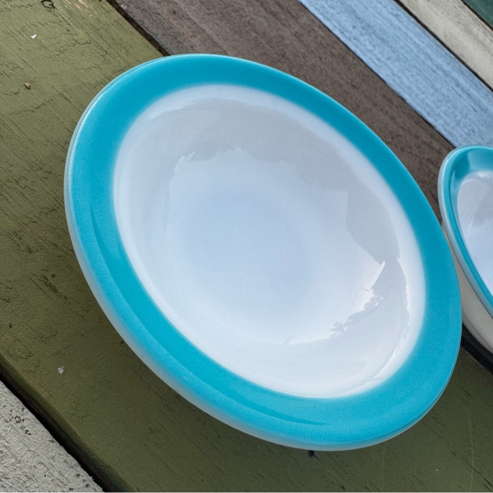 Pyrex Turquoise Band Rim Soup / Salad Bowls set of 2 - Picture 3 of 11